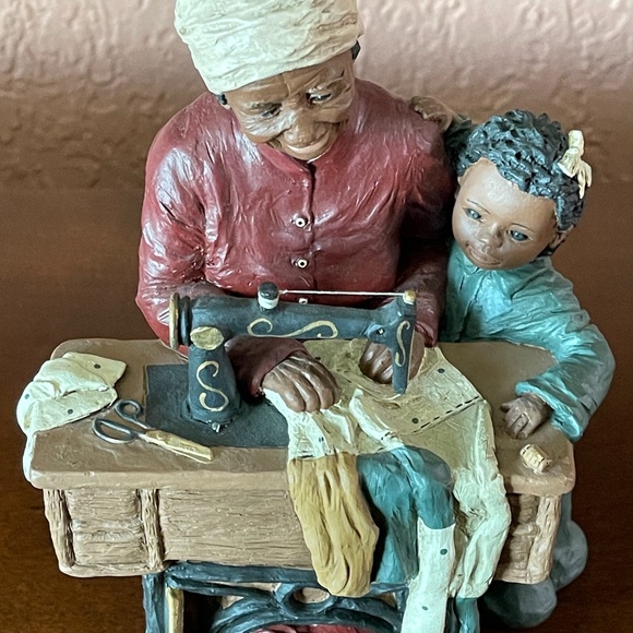 All God's Children "Bessie & Corkie" Figurine, Edition#158 - Picture 5 of 6